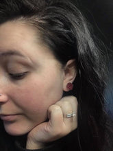 Load image into Gallery viewer, Scarlet