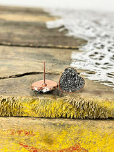 Load image into Gallery viewer, Smitten