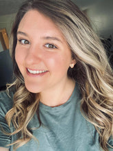 Load image into Gallery viewer, Magnolia