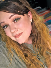 Load image into Gallery viewer, Magnolia