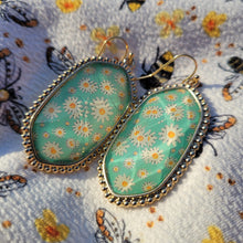 Load image into Gallery viewer, Dangles - Field of Daisies