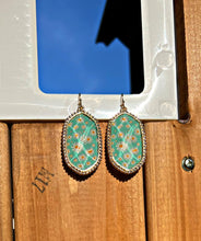 Load image into Gallery viewer, Dangles - Field of Daisies