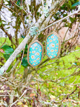 Load image into Gallery viewer, Dangles - Field of Daisies