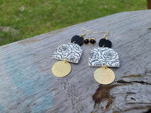 Load image into Gallery viewer, Dangles-Lavish