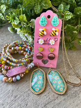 Load image into Gallery viewer, Dangles - Field of Daisies