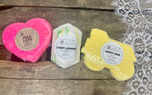 Load image into Gallery viewer, Bath Bombs - Choose Scent
