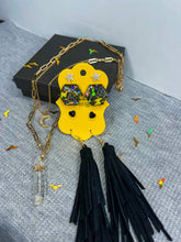 Load image into Gallery viewer, Beauxbaton