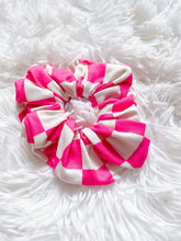 Load image into Gallery viewer, Scrunchie - Barbie World
