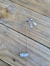 Load image into Gallery viewer, &#39;Lone Star&#39; Natural Howlite Stone Necklace
