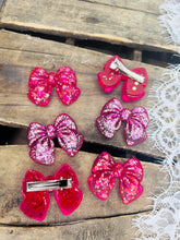 Load image into Gallery viewer, Sweetheart Bows- Punch
