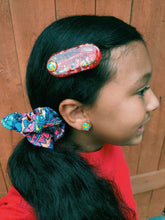 Load image into Gallery viewer, Shaker Hair Barrette - The Amazons
