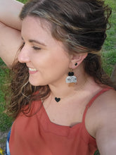 Load image into Gallery viewer, Dangles-Lavish
