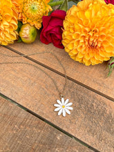 Load image into Gallery viewer, Necklace-Gerbera
