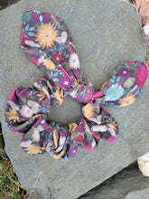 Load image into Gallery viewer, Scrunchie-Fall Mum
